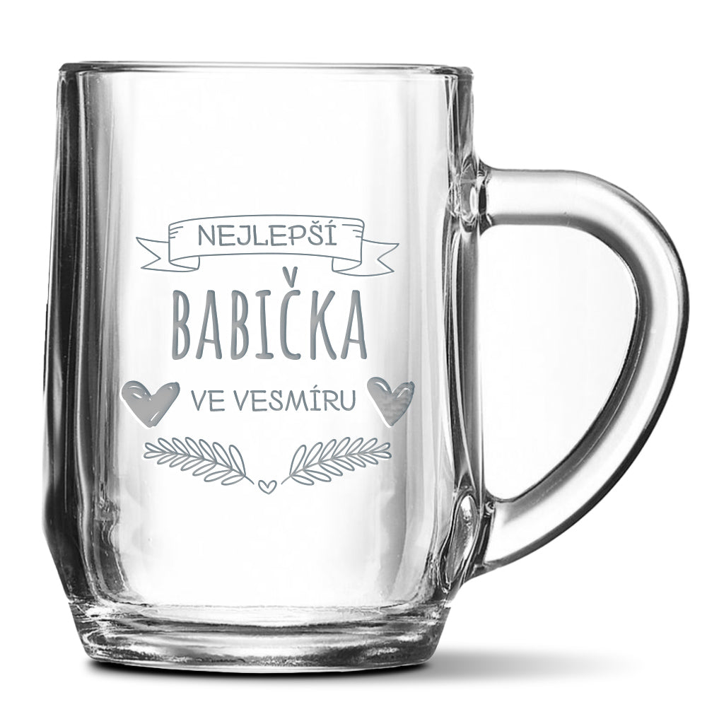 Skleněný pivní půllitr s gravírovaným motivem Nejlepší babička ve vesmíru