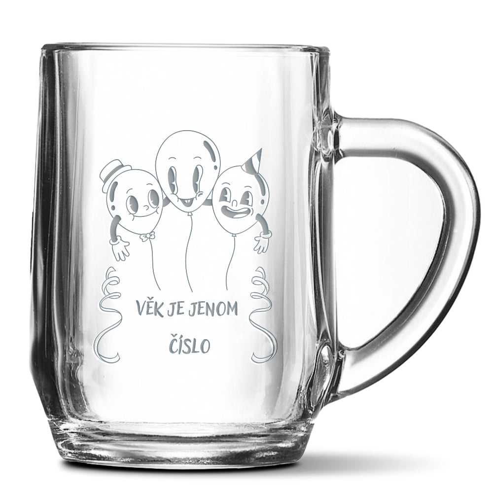 Skleněný pivní půllitr s gravírovaným motivem Věk je jenom číslo
