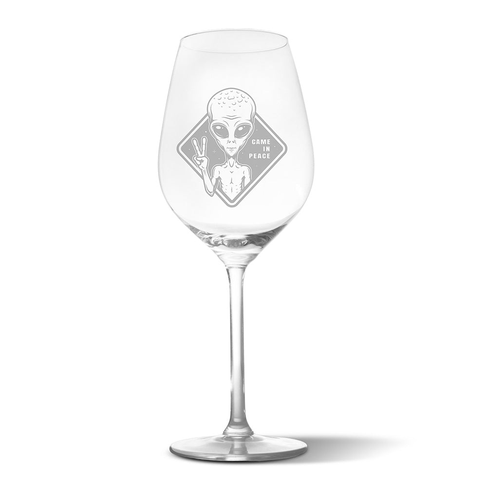 Sklenička na víno s gravírovaným motivem Mimozemšťan