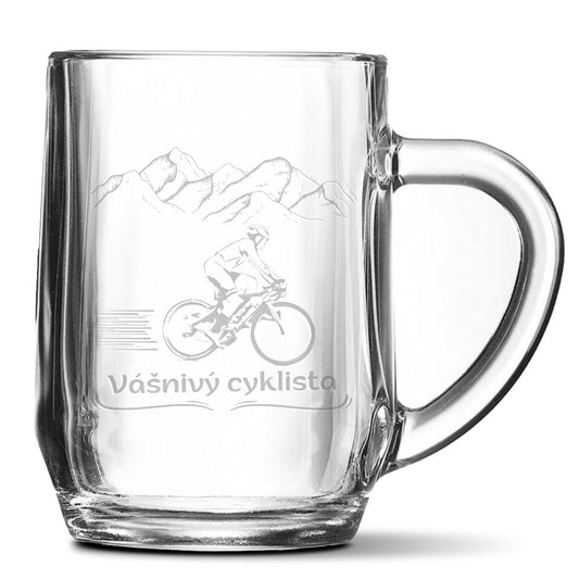 Skleněný pivní půllitr s gravírovaným motivemVášnivý cyklista