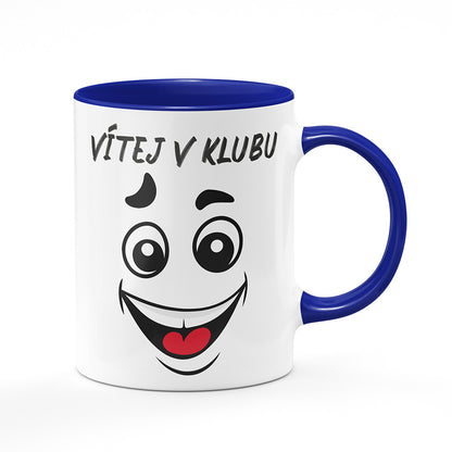 Keramický hrnek bílý s modrým lemem vnitřkem a uchem motiv Vítej v klubu