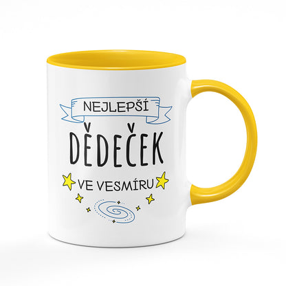 Keramický hrnek bílý s žlutým lemem vnitřkem a uchem motiv Nejlepší dědeček ve vesmíru